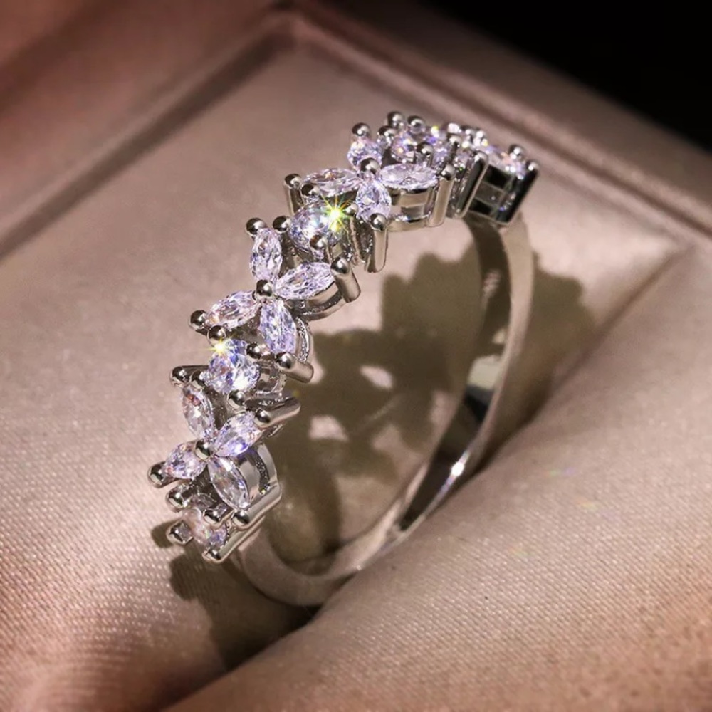 Floral style super sparkly half-stoned band/ring - Picture 3 of 7